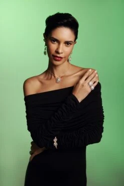 JARDIN STAR 18K GOLD BAGUETTE DIAMOND NECKLACE -Bee Goddess AAAAAAAAAAAAAAAAAAAAAAAAAAAAAAAAAAAAAAAAAA 92351c4c 7a71 4019 a225 6351bf2d34c9