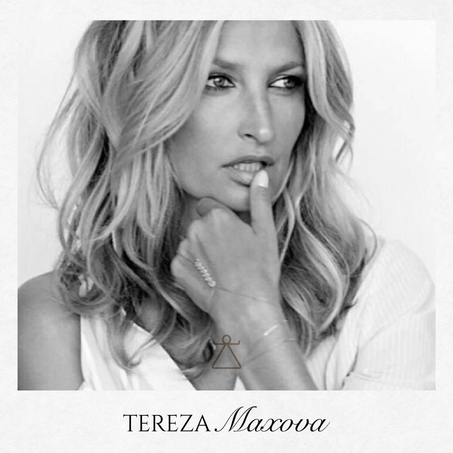 KUNDALINI GOLD DIAMOND HAND CHAIN 5 KUNDALINI GOLD DIAMOND HAND CHAIN - Image 3