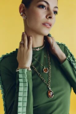 QUEEN BEE HANIA GOLD DIAMOND CHOKER -Bee Goddess BEEGODDESS 11 24 010 1034 7a4ef03d c0b0 4833 89c9 4b864d2c1f7d