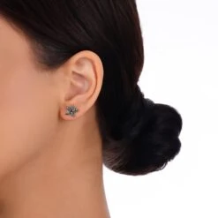 APPLE SEED GOLD BLUE DIAMOND EARRINGS -Bee Goddess ELMCCMMPGKP 3 617a8346 57c1 474b 9050 98d8da8a432f