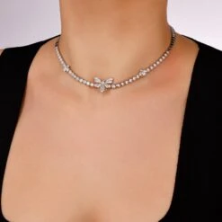 QUEEN BEE HANIA 18K GOLD BAGUETTE DIAMOND NECKLACE 7 QUEEN BEE HANIA 18K GOLD BAGUETTE DIAMOND NECKLACE -Bee Goddess queen bee hania 18k gold baguette diamond necklace 2