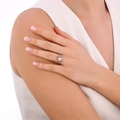 VENUS STAR 18K GOLD BAGUETTE DIAMOND RING -Bee Goddess venus star 18k gold baguette diamond ring 7